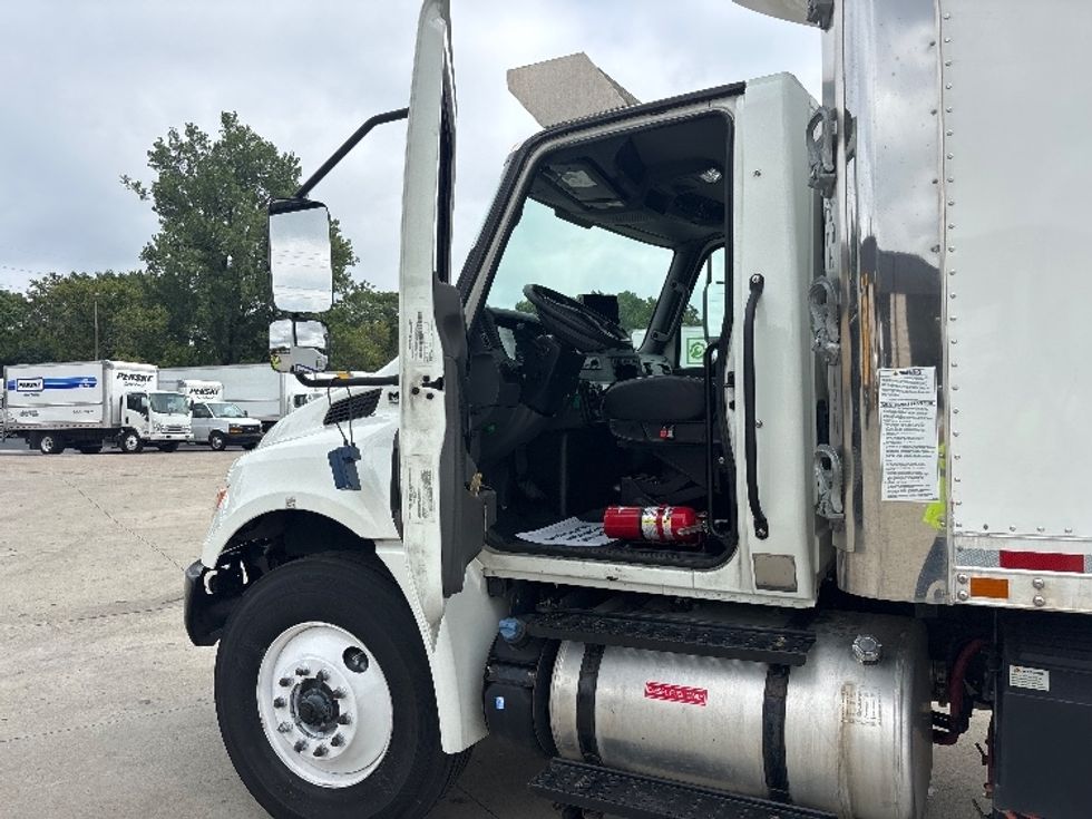 Refrigerated Truck-Light and Medium Duty Trucks-International-2023-MV607N-Indianapolis-IN-193,464\n\t\tmiles-$ 50,250 - Image 15