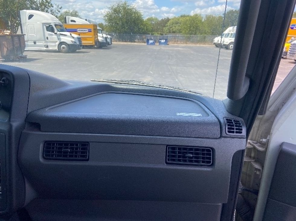 Refrigerated Truck-Light and Medium Duty Trucks-International-2023-MV607N-San Antonio-TX-146,796\n\t\tmiles-$ 76,250 - Image 20