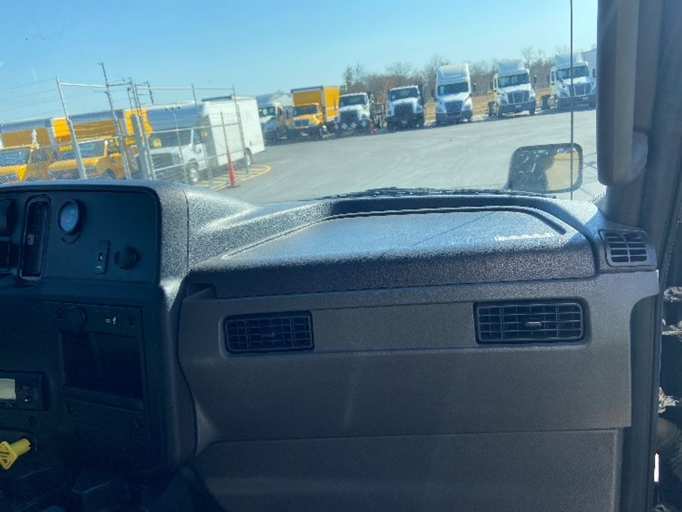 Refrigerated Truck-Light and Medium Duty Trucks-International-2024-MV607N-San Antonio-TX-107,854\n\t\tmiles-$ 87,750 - Image 20
