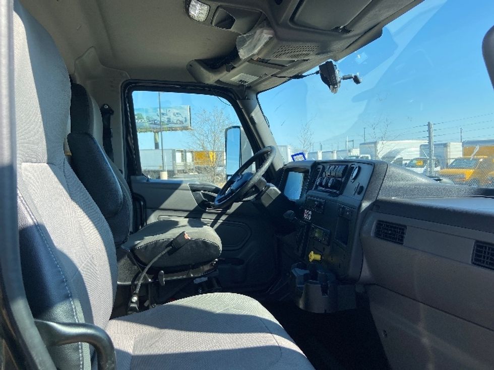 Refrigerated Truck-Light and Medium Duty Trucks-International-2024-MV607N-San Antonio-TX-107,854\n\t\tmiles-$ 87,750 - Image 21