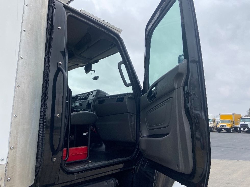 Refrigerated Truck-Light and Medium Duty Trucks-International-2024-MV607N-San Antonio-TX-83,649\n\t\tmiles-$ 91,500 - Image 19