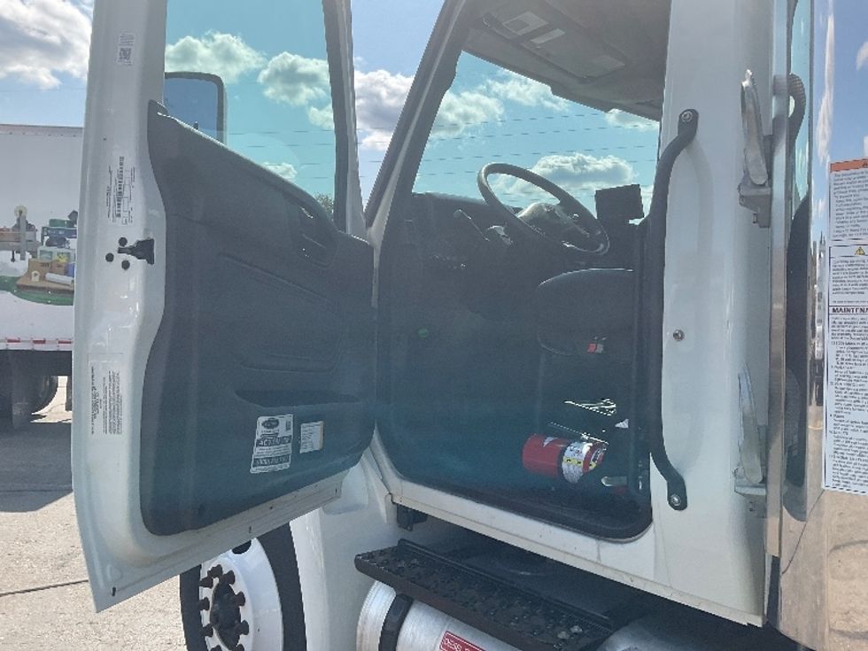 Refrigerated Truck-Light and Medium Duty Trucks-International-2024-MV607N-Warren-MI-17,480\n\t\tmiles-$ 93,250 - Image 16