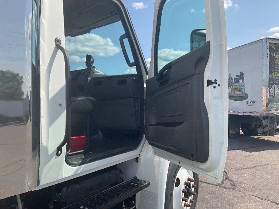 Refrigerated Truck-Light and Medium Duty Trucks-International-2024-MV607N-Warren-MI-17,480\n\t\tmiles-$ 93,250 - Image 20