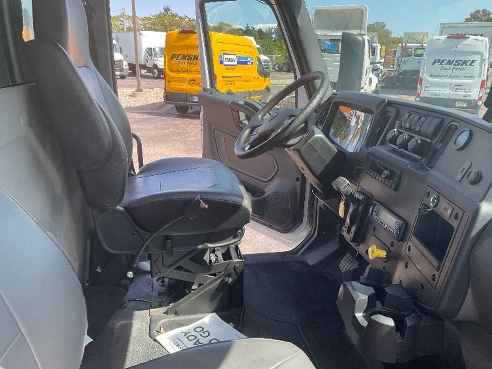 Refrigerated Truck-Light and Medium Duty Trucks-International-2024-MV607N-Warren-MI-17,480\n\t\tmiles-$ 93,250 - Image 22