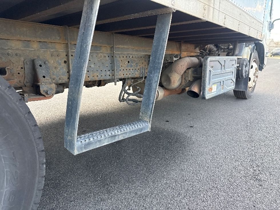 Refrigerated Truck-Light and Medium Duty Trucks-Isuzu-2013-NQR-Philadelphia-PA-246,599\n\t\tmiles-$ 21,000 - Image 13