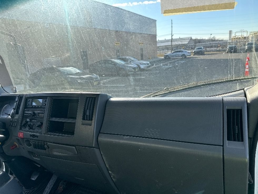 Refrigerated Truck-Light and Medium Duty Trucks-Isuzu-2013-NQR-Philadelphia-PA-246,599\n\t\tmiles-$ 21,000 - Image 20