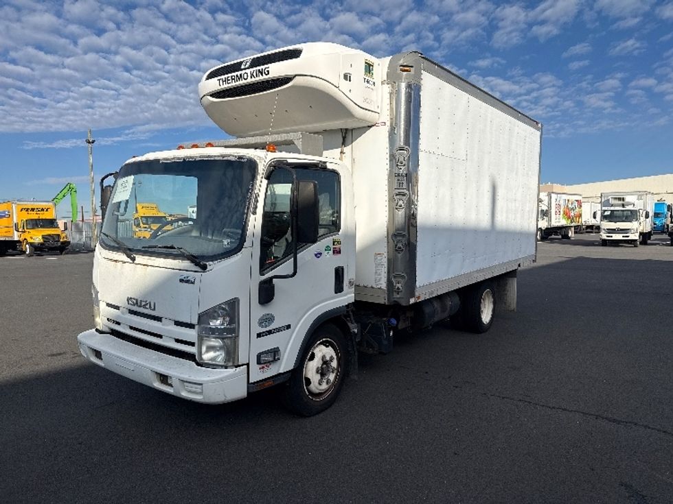 Refrigerated Truck-Light and Medium Duty Trucks-Isuzu-2013-NQR-Philadelphia-PA-246,599\n\t\tmiles-$ 21,000 - Image 3