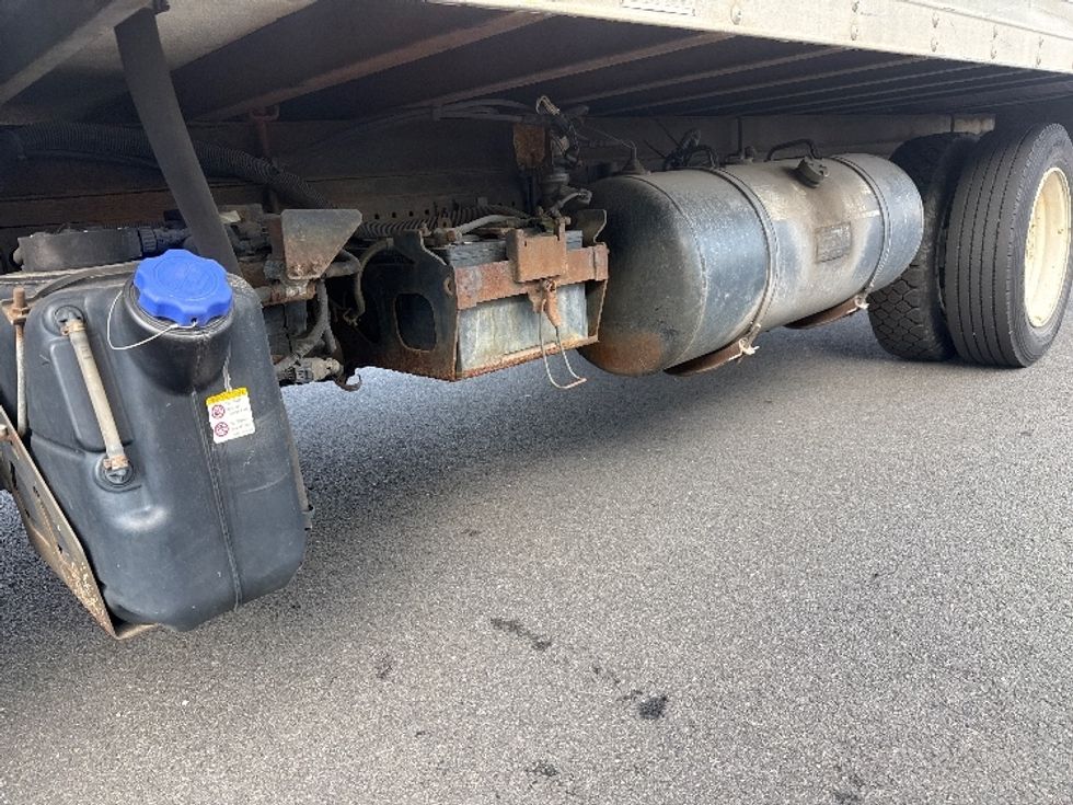 Refrigerated Truck-Light and Medium Duty Trucks-Isuzu-2013-NQR-Philadelphia-PA-246,599\n\t\tmiles-$ 21,000 - Image 5