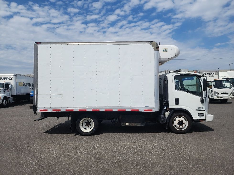 Refrigerated Truck-Light and Medium Duty Trucks-Isuzu-2014-NQR-Linden-NJ-145,625\n\t\tmiles-$ 26,000 - Image 15