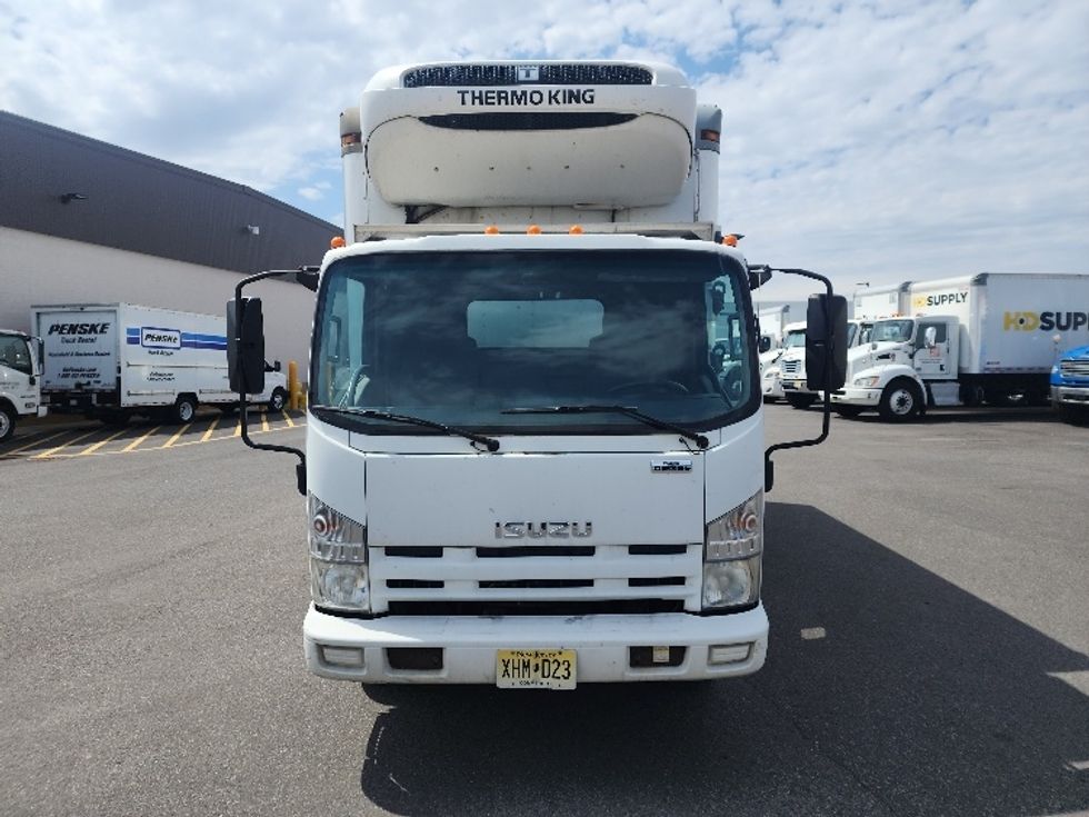 Refrigerated Truck-Light and Medium Duty Trucks-Isuzu-2014-NQR-Linden-NJ-145,625\n\t\tmiles-$ 26,000 - Image 2