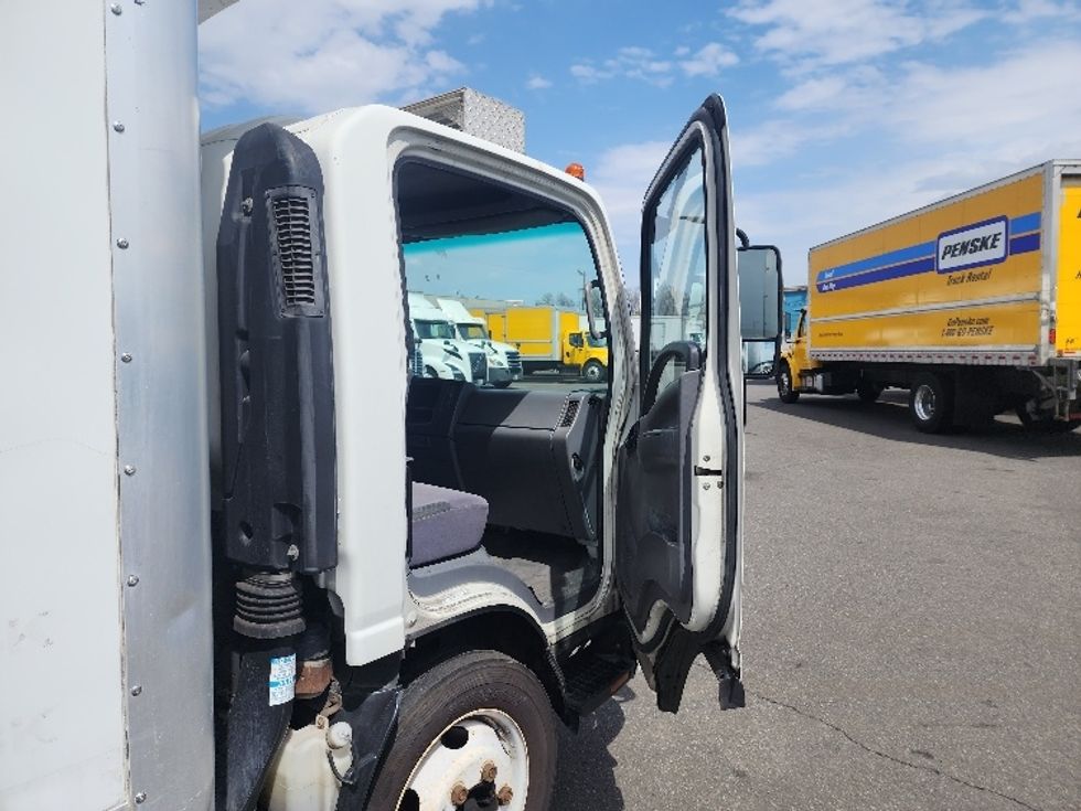 Refrigerated Truck-Light and Medium Duty Trucks-Isuzu-2014-NQR-Linden-NJ-145,625\n\t\tmiles-$ 26,000 - Image 20