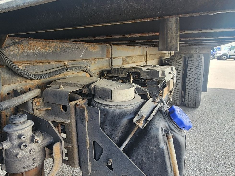 Refrigerated Truck-Light and Medium Duty Trucks-Isuzu-2014-NQR-Linden-NJ-145,625\n\t\tmiles-$ 26,000 - Image 5