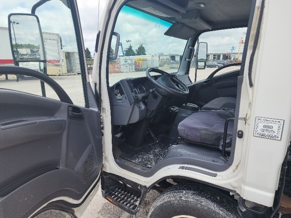 Refrigerated Truck-Light and Medium Duty Trucks-Isuzu-2014-NQR-Sturtevant-WI-245,284\n\t\tmiles-$ 24,500 - Image 15