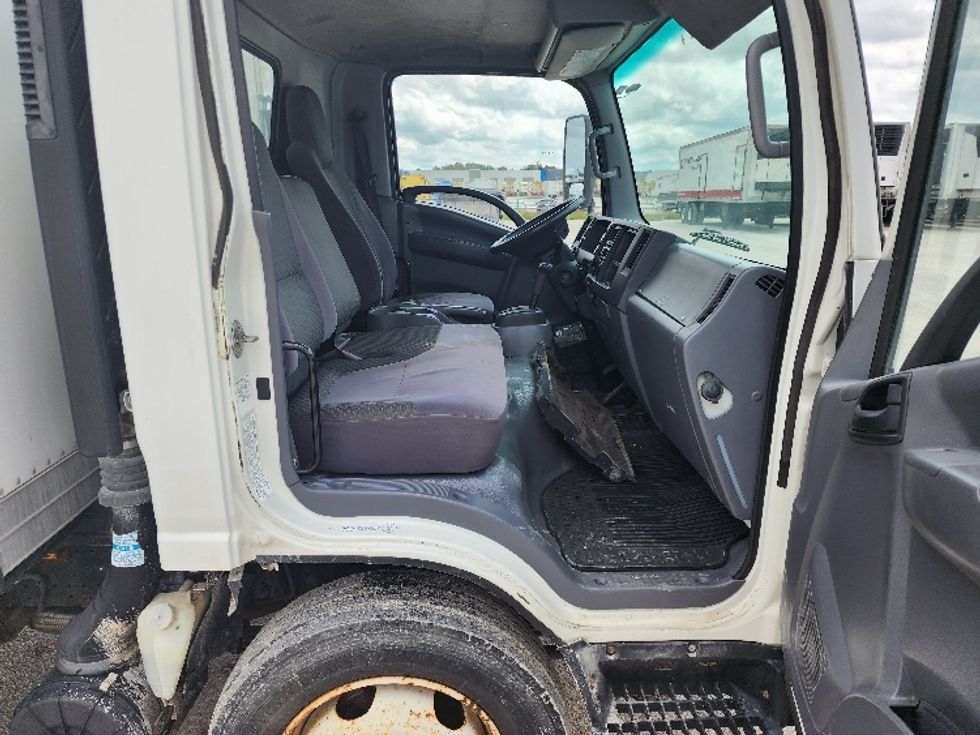 Refrigerated Truck-Light and Medium Duty Trucks-Isuzu-2014-NQR-Sturtevant-WI-245,284\n\t\tmiles-$ 24,500 - Image 21