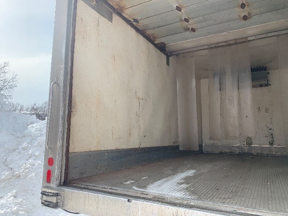 Refrigerated Truck-Light and Medium Duty Trucks-Isuzu-2015-NPR-Laval-PQ-249,684\n\t\tkm-$ 15,500 - Image 10