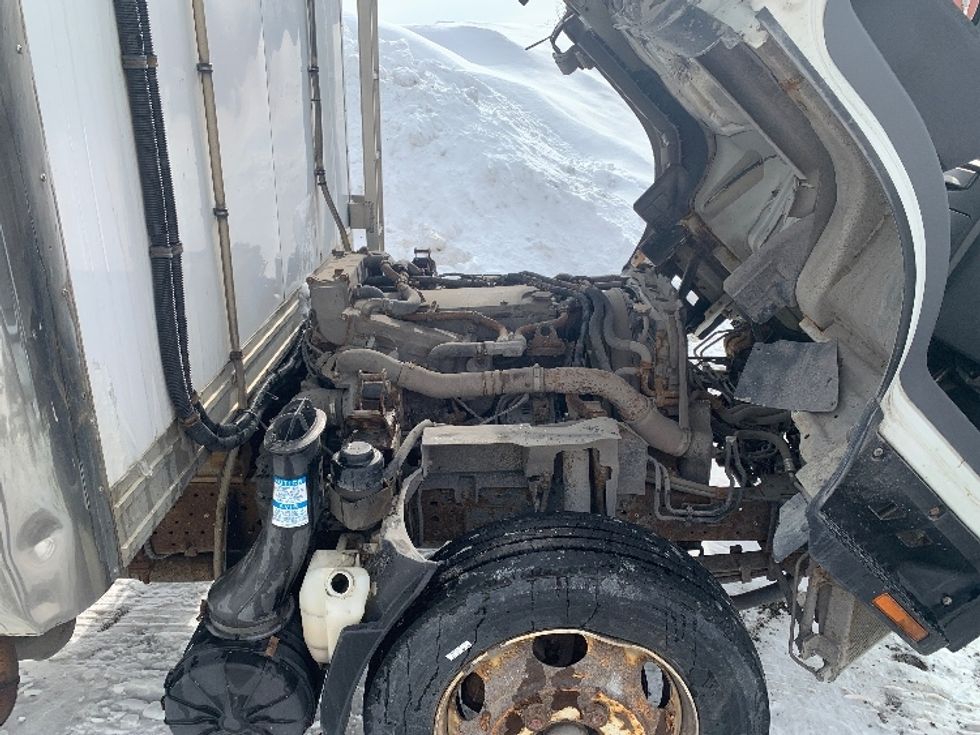 Refrigerated Truck-Light and Medium Duty Trucks-Isuzu-2015-NPR-Laval-PQ-249,684\n\t\tkm-$ 15,500 - Image 22
