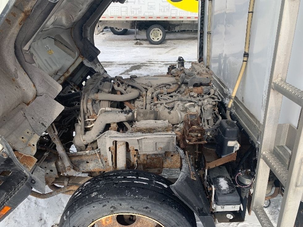 Refrigerated Truck-Light and Medium Duty Trucks-Isuzu-2015-NPR-Laval-PQ-249,684\n\t\tkm-$ 15,500 - Image 23