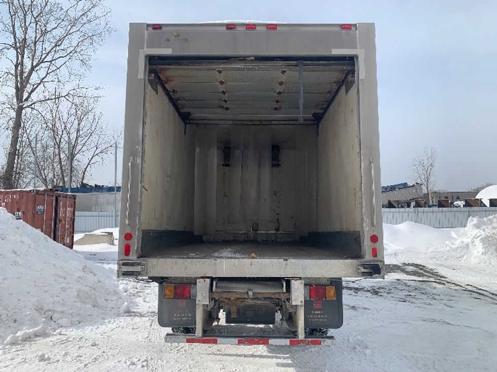 Refrigerated Truck-Light and Medium Duty Trucks-Isuzu-2015-NPR-Laval-PQ-249,684\n\t\tkm-$ 15,500 - Image 8