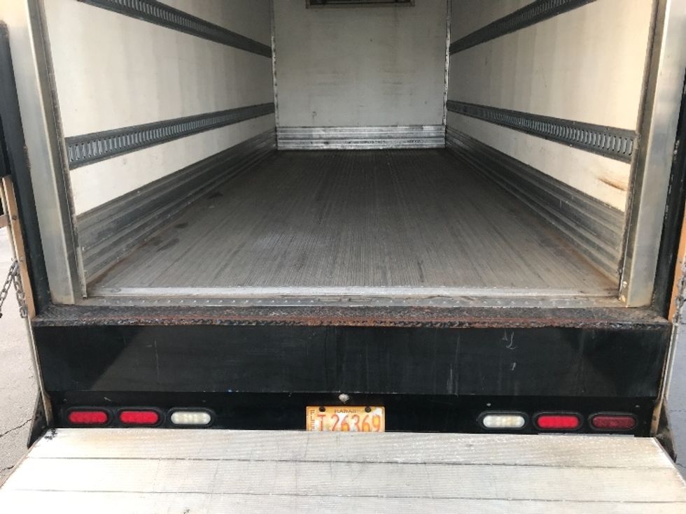 Refrigerated Truck-Light and Medium Duty Trucks-Isuzu-2015-NQR-La Mirada-CA-124,043\n\t\tmiles-$ 39,500 - Image 10