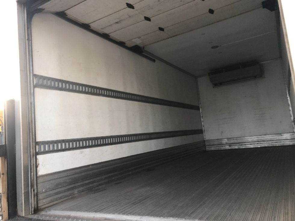 Refrigerated Truck-Light and Medium Duty Trucks-Isuzu-2015-NQR-La Mirada-CA-124,043\n\t\tmiles-$ 39,500 - Image 11