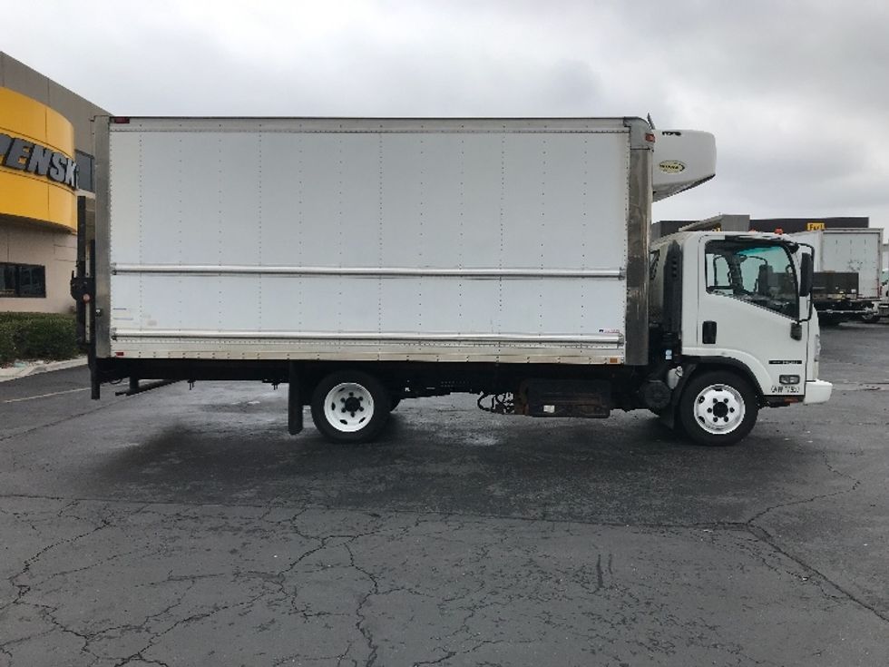 Refrigerated Truck-Light and Medium Duty Trucks-Isuzu-2015-NQR-La Mirada-CA-124,043\n\t\tmiles-$ 39,500 - Image 15