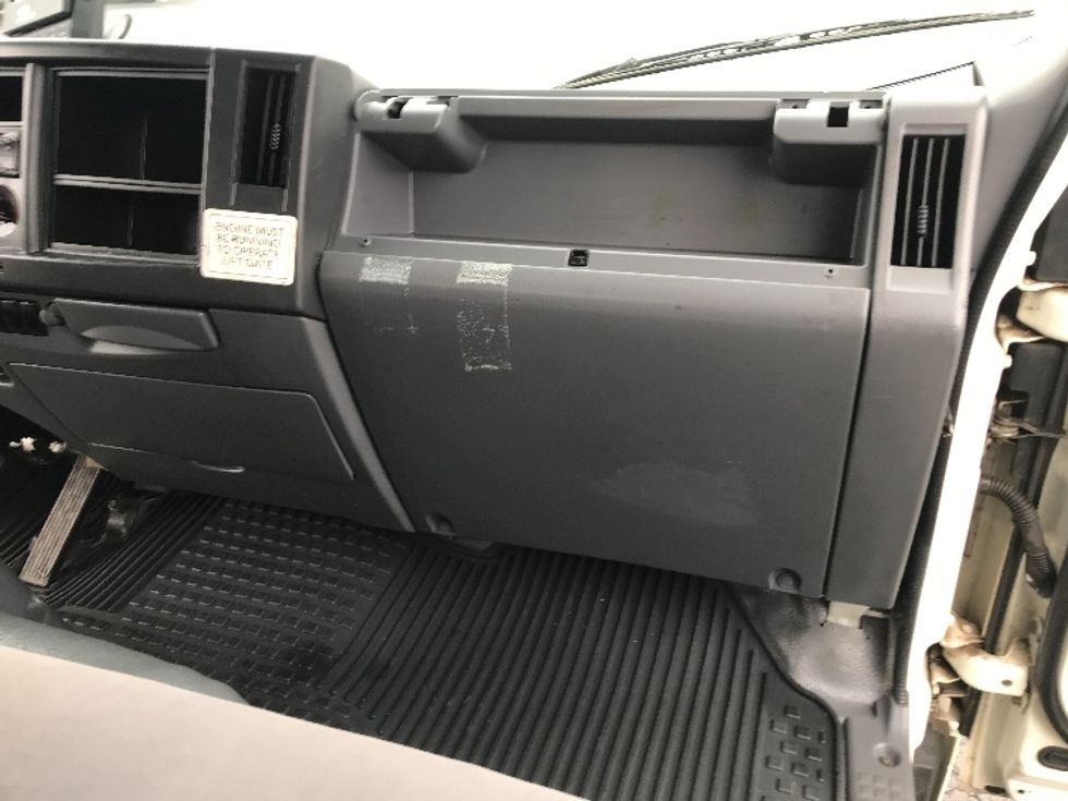 Refrigerated Truck-Light and Medium Duty Trucks-Isuzu-2015-NQR-La Mirada-CA-124,043\n\t\tmiles-$ 39,500 - Image 21