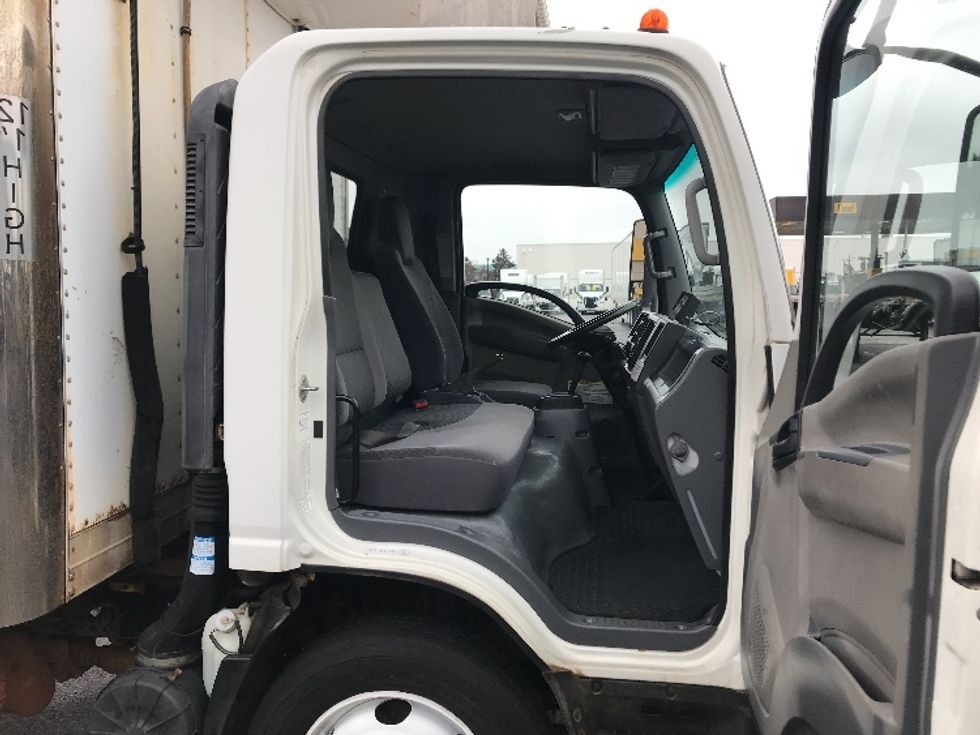 Refrigerated Truck-Light and Medium Duty Trucks-Isuzu-2015-NQR-La Mirada-CA-124,043\n\t\tmiles-$ 39,500 - Image 22