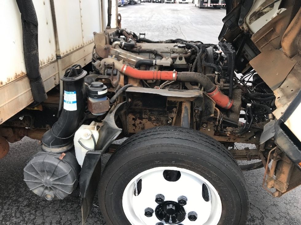 Refrigerated Truck-Light and Medium Duty Trucks-Isuzu-2015-NQR-La Mirada-CA-124,043\n\t\tmiles-$ 39,500 - Image 23