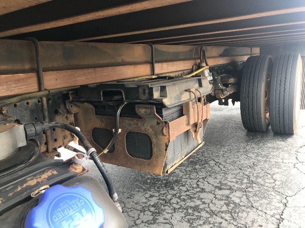 Refrigerated Truck-Light and Medium Duty Trucks-Isuzu-2015-NQR-La Mirada-CA-124,043\n\t\tmiles-$ 39,500 - Image 5