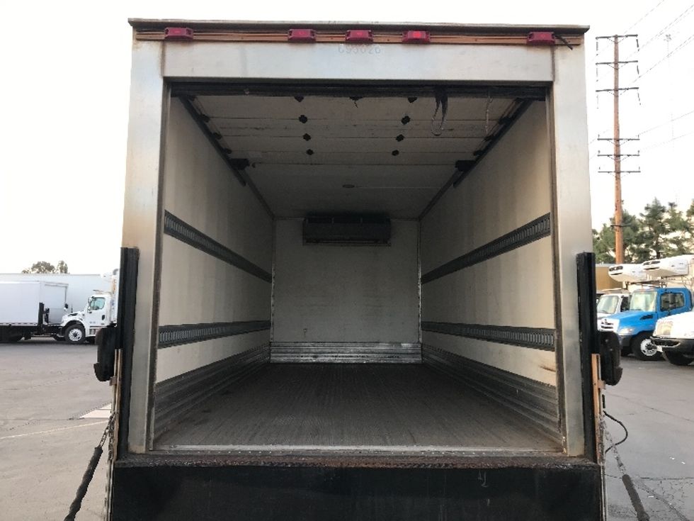 Refrigerated Truck-Light and Medium Duty Trucks-Isuzu-2015-NQR-La Mirada-CA-124,043\n\t\tmiles-$ 39,500 - Image 8