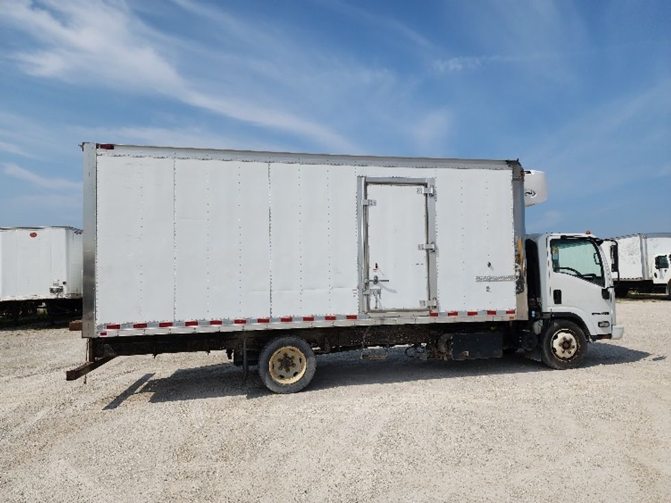 Refrigerated Truck-Light and Medium Duty Trucks-Isuzu-2015-NQR-Sturtevant-WI-178,801\n\t\tmiles-$ 28,000 - Image 12