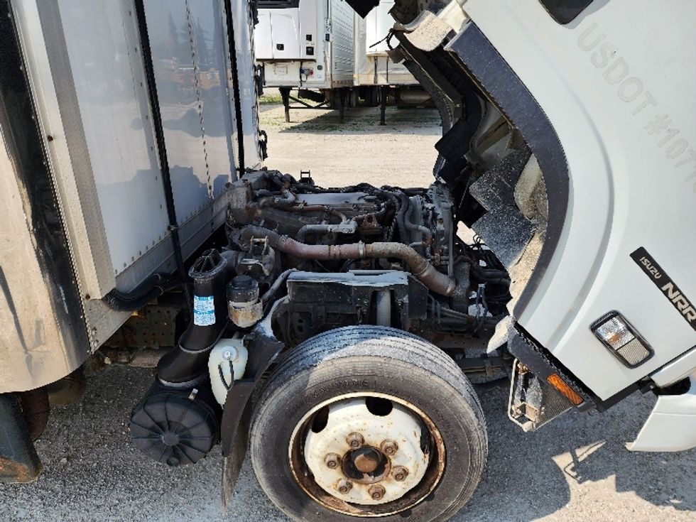 Refrigerated Truck-Light and Medium Duty Trucks-Isuzu-2015-NQR-Sturtevant-WI-178,801\n\t\tmiles-$ 28,000 - Image 23