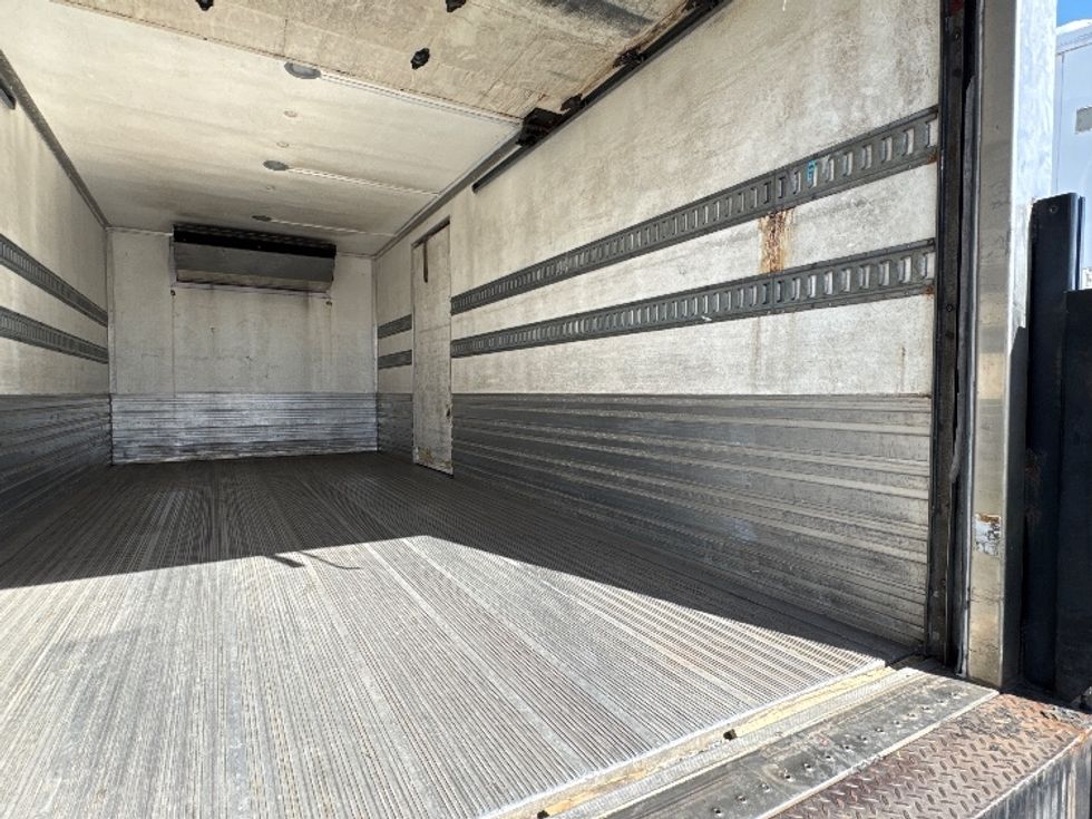 Refrigerated Truck-Light and Medium Duty Trucks-Isuzu-2015-NQR-Torrance-CA-107,825\n\t\tmiles-$ 35,500 - Image 12