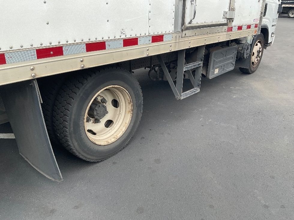 Refrigerated Truck-Light and Medium Duty Trucks-Isuzu-2015-NQR-Torrance-CA-107,825\n\t\tmiles-$ 35,500 - Image 14