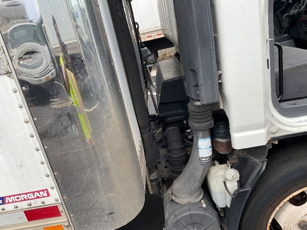 Refrigerated Truck-Light and Medium Duty Trucks-Isuzu-2015-NQR-Torrance-CA-107,825\n\t\tmiles-$ 35,500 - Image 23