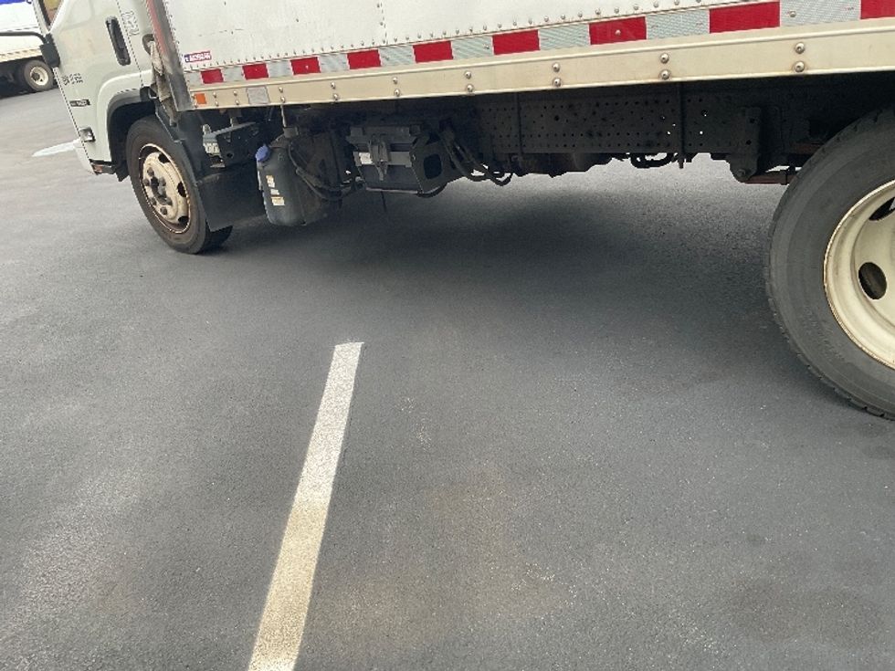 Refrigerated Truck-Light and Medium Duty Trucks-Isuzu-2015-NQR-Torrance-CA-107,825\n\t\tmiles-$ 35,500 - Image 5