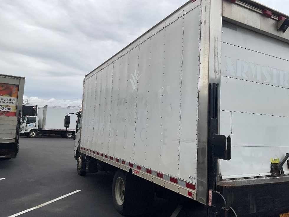 Refrigerated Truck-Light and Medium Duty Trucks-Isuzu-2015-NQR-Torrance-CA-107,825\n\t\tmiles-$ 35,500 - Image 6