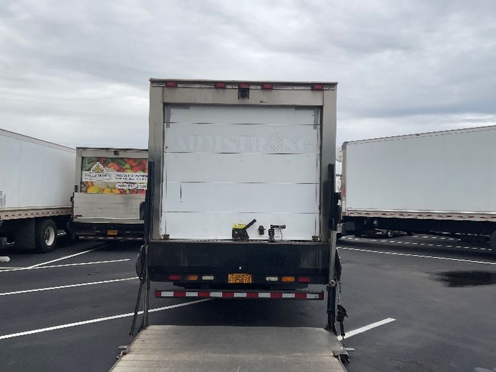 Refrigerated Truck-Light and Medium Duty Trucks-Isuzu-2015-NQR-Torrance-CA-107,825\n\t\tmiles-$ 35,500 - Image 7