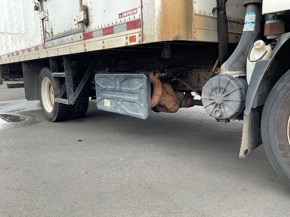 Refrigerated Truck-Light and Medium Duty Trucks-Isuzu-2015-NQR-Torrance-CA-132,937\n\t\tmiles-$ 40,500 - Image 14