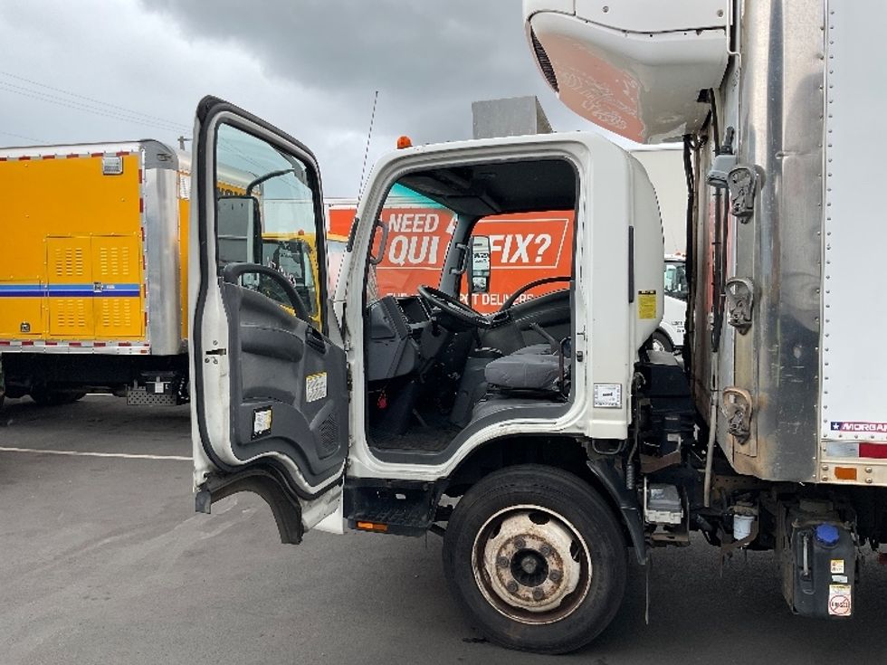 Refrigerated Truck-Light and Medium Duty Trucks-Isuzu-2015-NQR-Torrance-CA-132,937\n\t\tmiles-$ 40,500 - Image 16