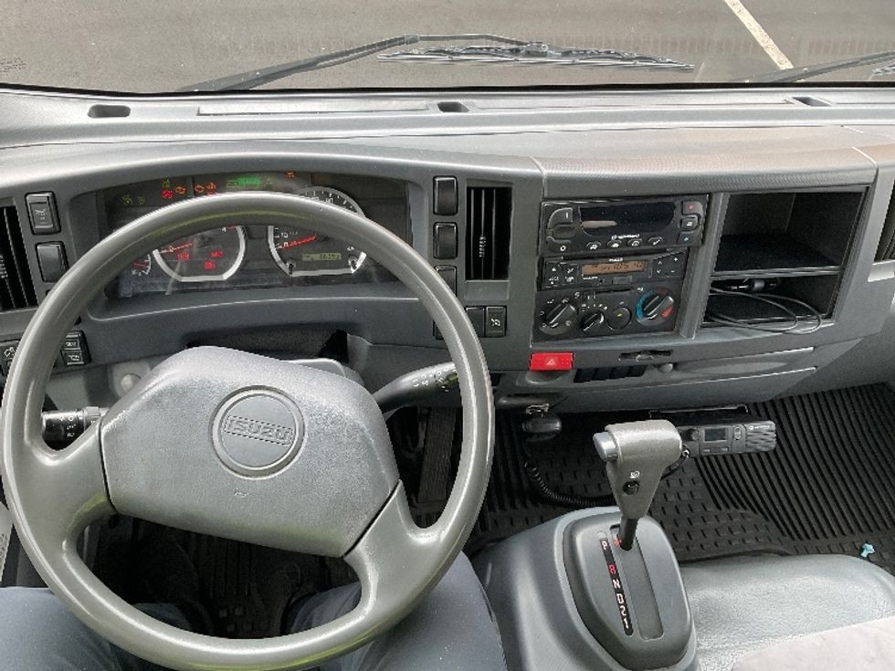 Refrigerated Truck-Light and Medium Duty Trucks-Isuzu-2015-NQR-Torrance-CA-132,937\n\t\tmiles-$ 40,500 - Image 18