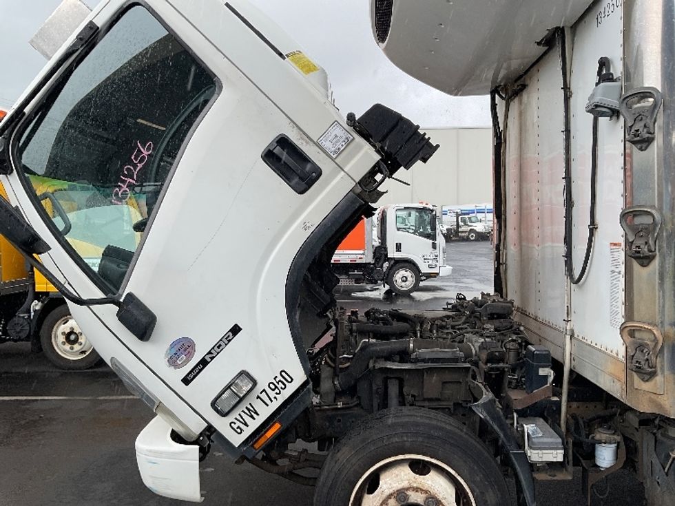 Refrigerated Truck-Light and Medium Duty Trucks-Isuzu-2015-NQR-Torrance-CA-132,937\n\t\tmiles-$ 40,500 - Image 24