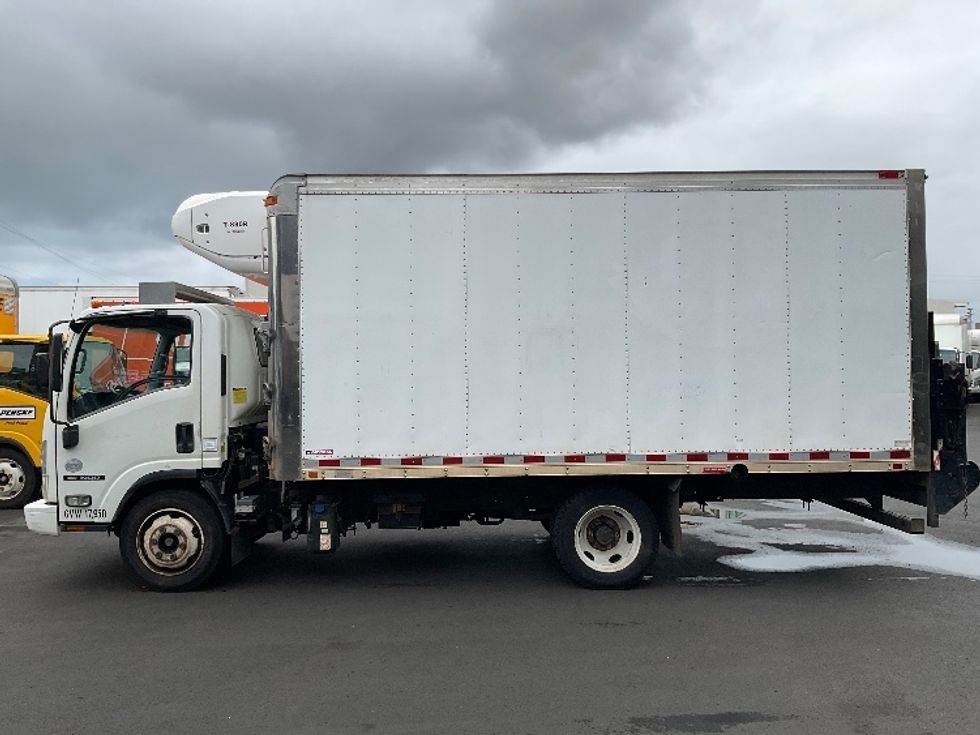 Refrigerated Truck-Light and Medium Duty Trucks-Isuzu-2015-NQR-Torrance-CA-132,937\n\t\tmiles-$ 40,500 - Image 4