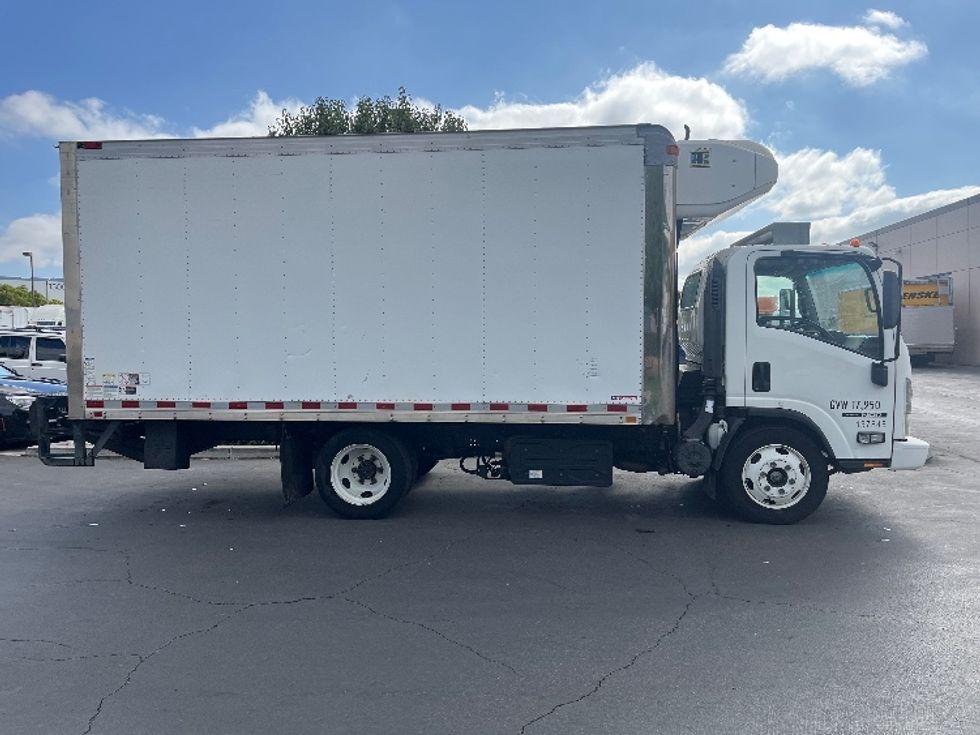Refrigerated Truck-Light and Medium Duty Trucks-Isuzu-2015-NQR-Torrance-CA-70,673\n\t\tmiles-$ 44,750 - Image 15