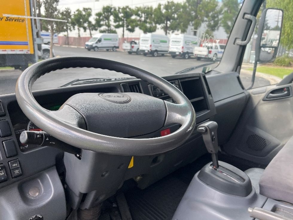 Refrigerated Truck-Light and Medium Duty Trucks-Isuzu-2015-NQR-Torrance-CA-70,673\n\t\tmiles-$ 44,750 - Image 17