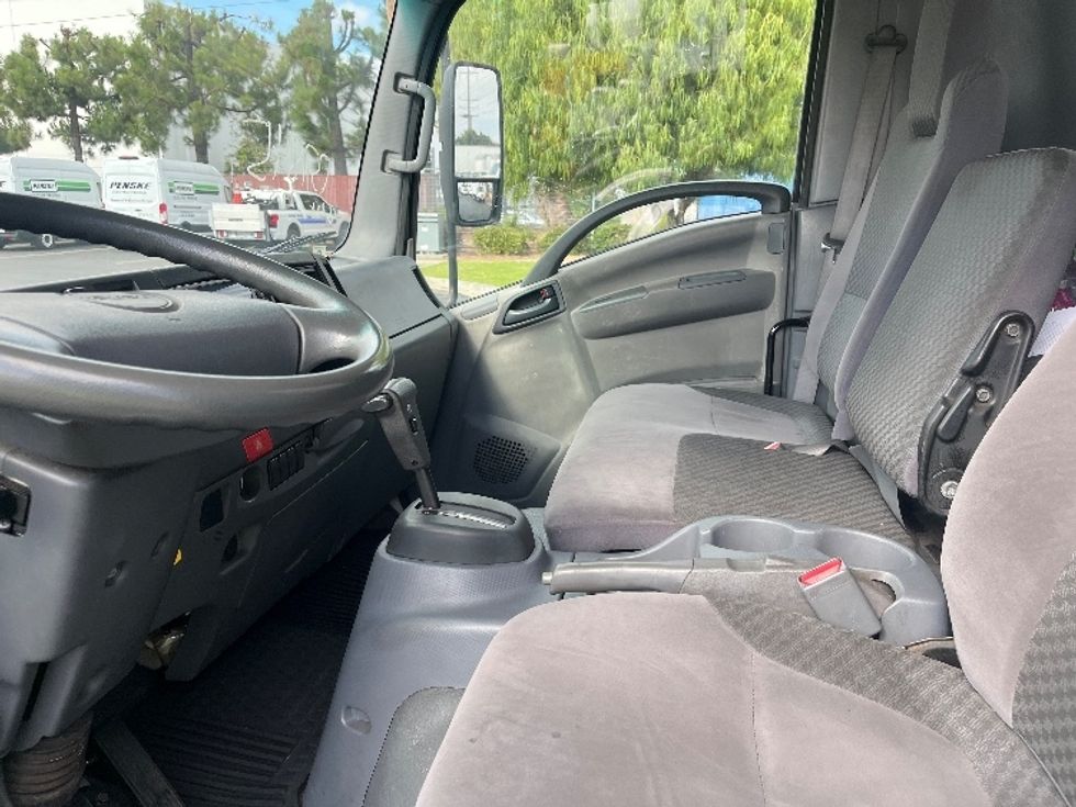 Refrigerated Truck-Light and Medium Duty Trucks-Isuzu-2015-NQR-Torrance-CA-70,673\n\t\tmiles-$ 44,750 - Image 19
