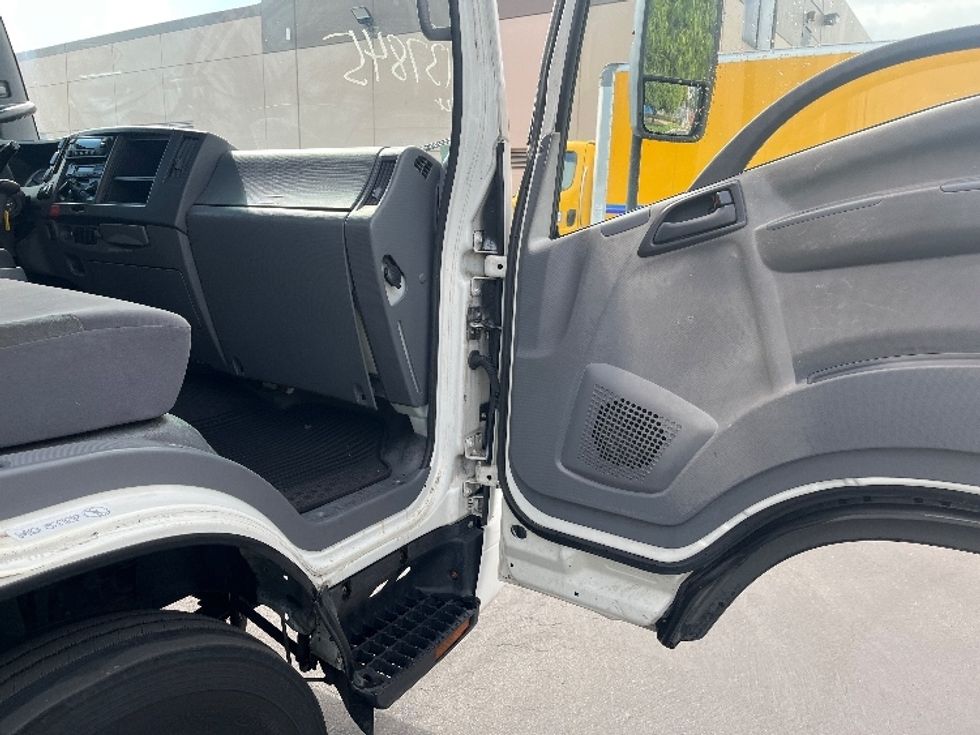 Refrigerated Truck-Light and Medium Duty Trucks-Isuzu-2015-NQR-Torrance-CA-70,673\n\t\tmiles-$ 44,750 - Image 20