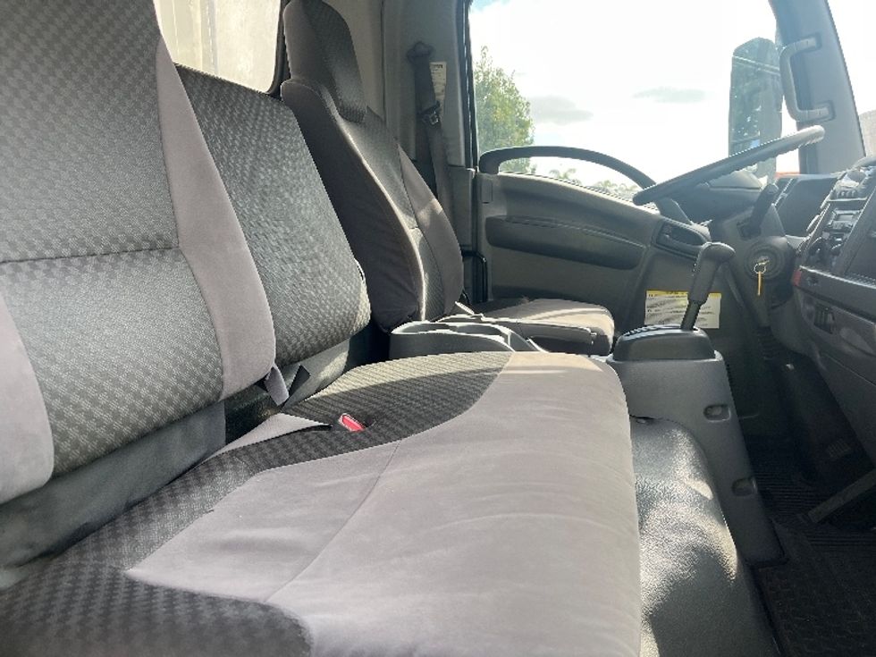 Refrigerated Truck-Light and Medium Duty Trucks-Isuzu-2015-NQR-Torrance-CA-70,673\n\t\tmiles-$ 44,750 - Image 22
