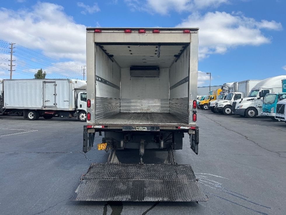 Refrigerated Truck-Light and Medium Duty Trucks-Isuzu-2015-NQR-Torrance-CA-70,673\n\t\tmiles-$ 44,750 - Image 9