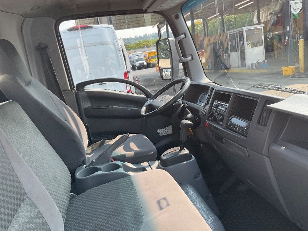 Refrigerated Truck-Light and Medium Duty Trucks-Isuzu-2015-NRR-Kent-WA-176,045\n\t\tmiles-$ 37,250 - Image 22